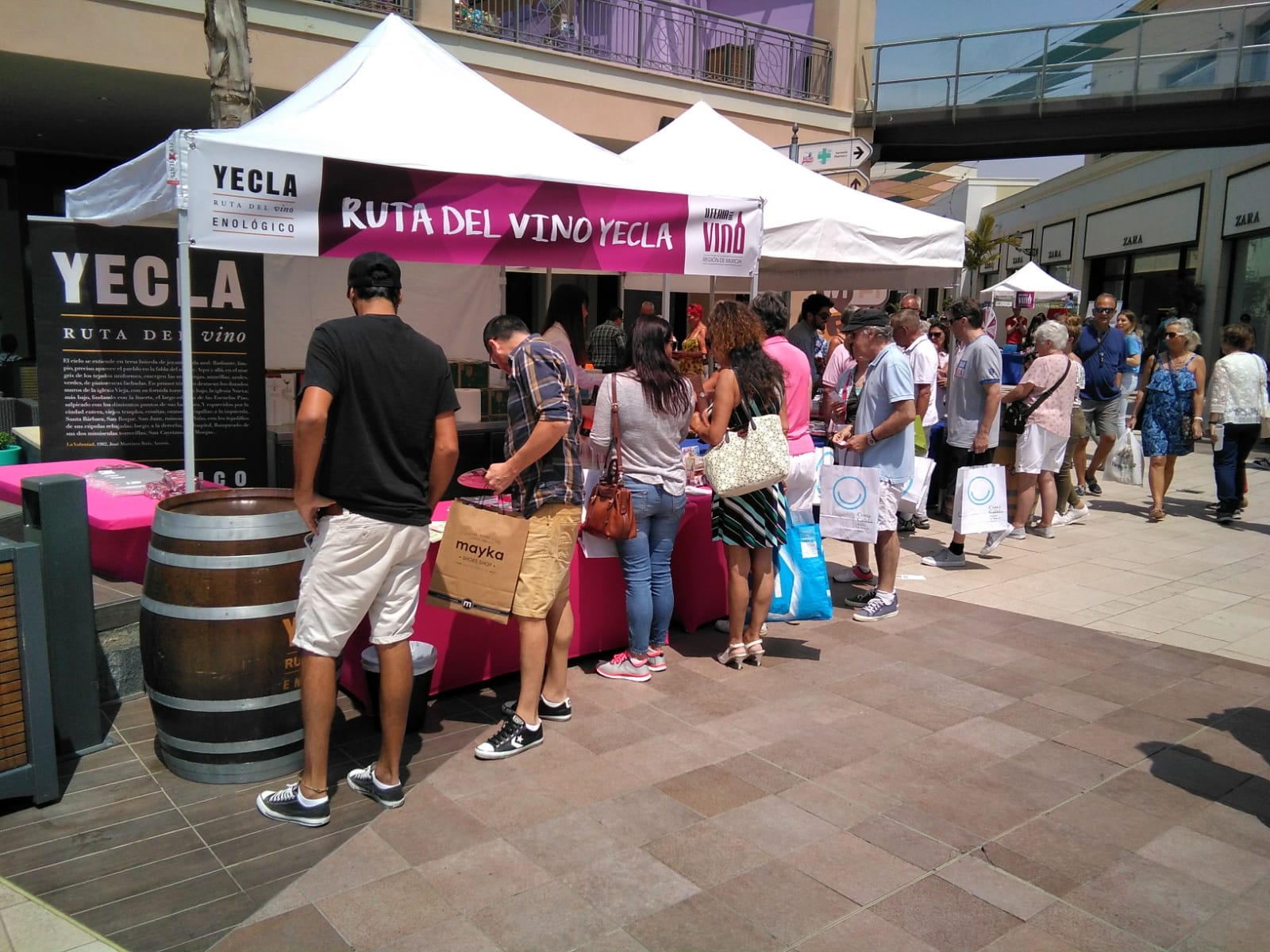 II Wine Fair of the Reigón de Murcia in Zenia Shopping Center